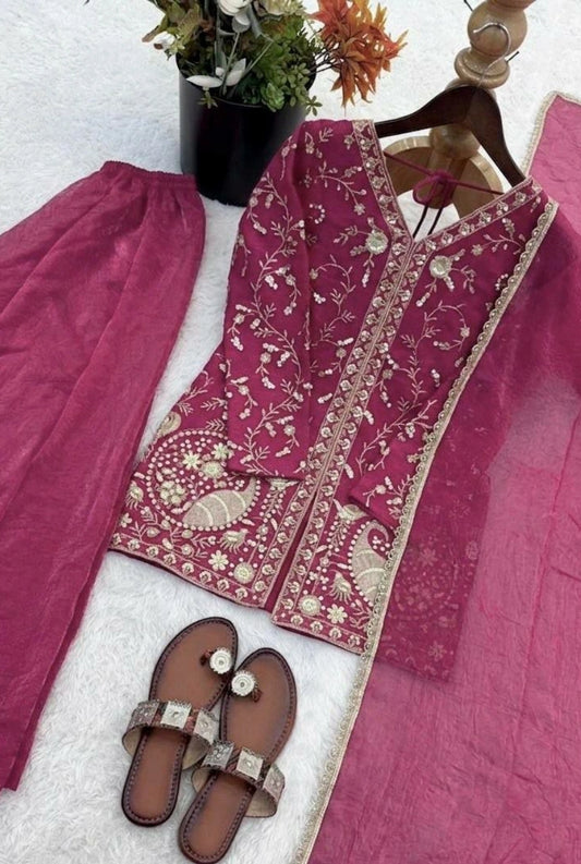 Rivaaz Silk Embroidered Set